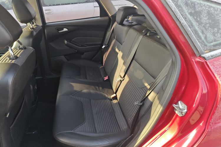 Used Ford Focus 2015 Hatchback 1.6L Automatic Fashion Edition