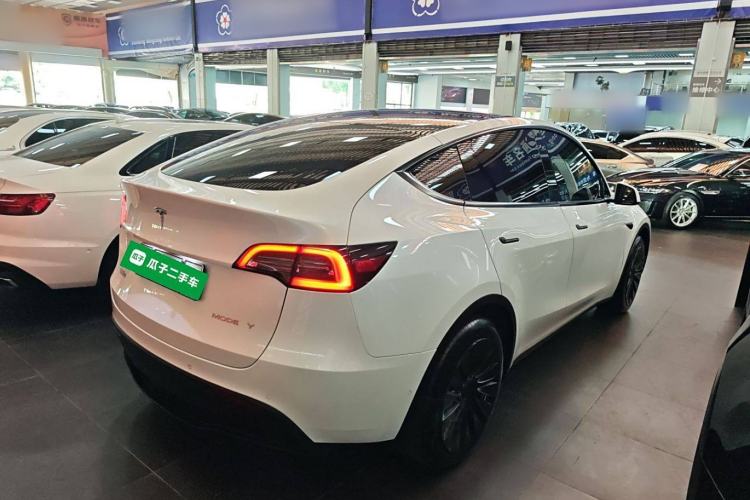 Used Tesla Model Y 2023 Rear-Wheel-Drive Version
