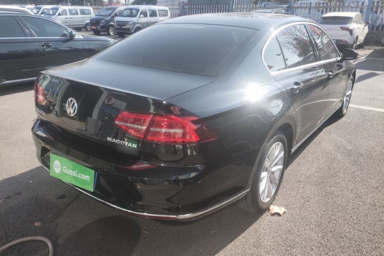 Used Volkswagen Magotan 2017 330TSI DSG Leading Model
