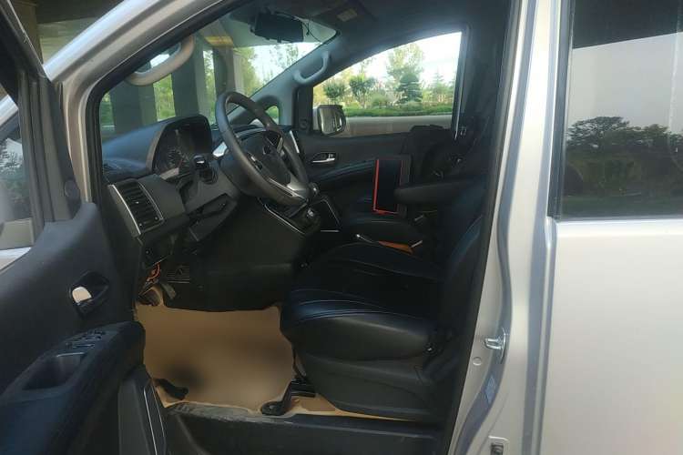 Used  M4 2019 Business & Travel Series 2.0L Manual Speed Edition China VI Standard
