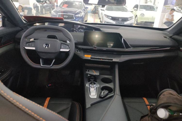 Used Changan UNI-V 2024 1.5T Prestige Edition
