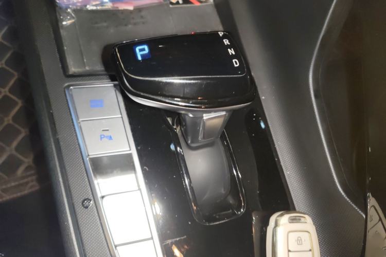 Used Hyundai Elantra 2021 1.5L CVT LUX Prestige Edition