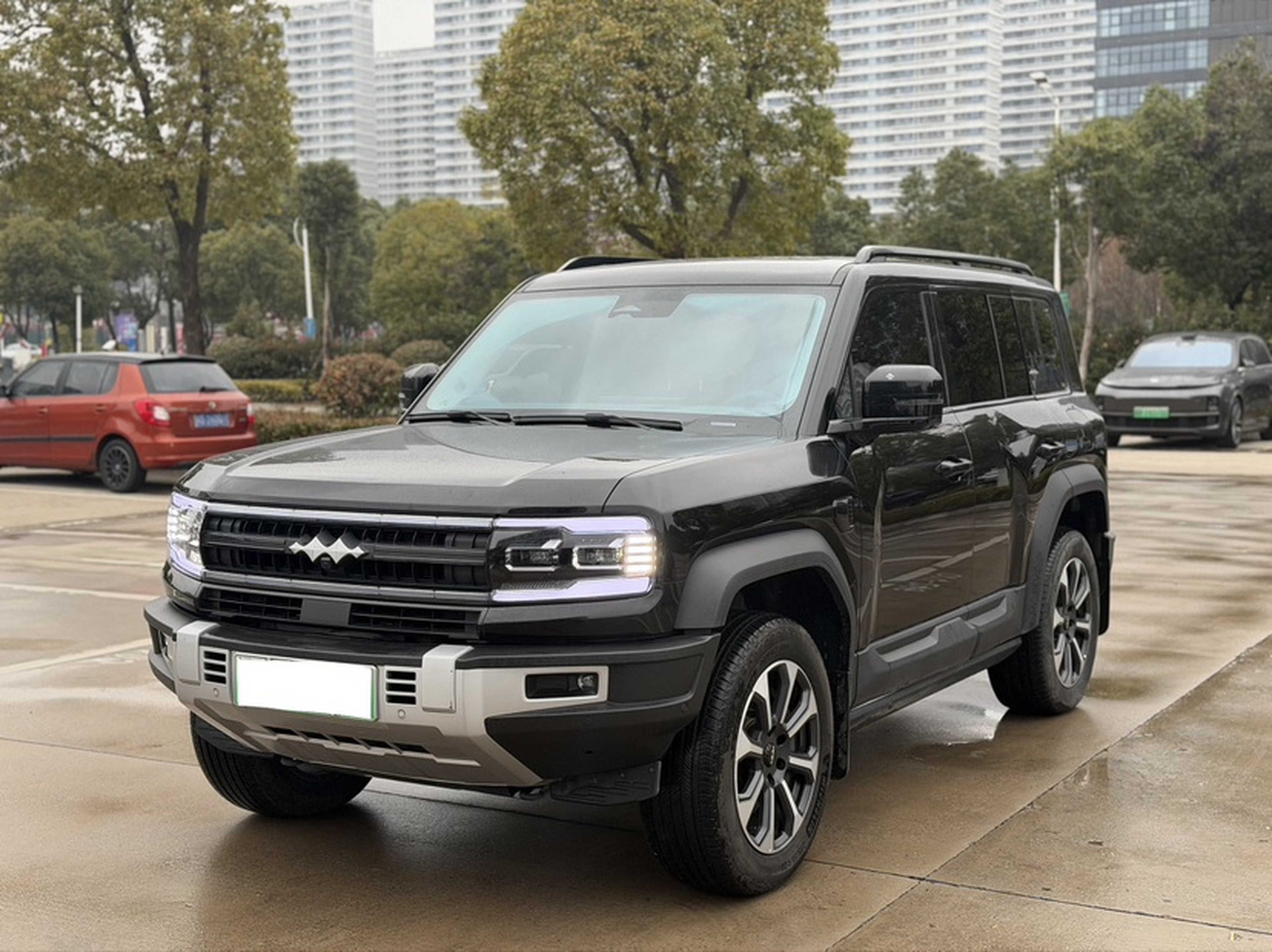 Под передней частью автомобиля