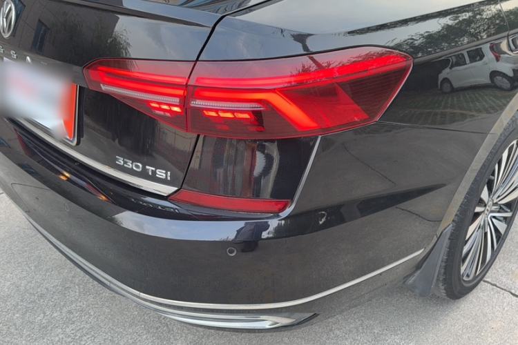 Used Volkswagen Passat 2019 330TSI Luxury Edition China VI Standard
