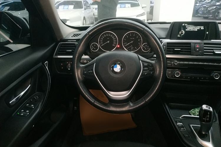 Used BMW 3 Series 2017 318Li Fashion Model
