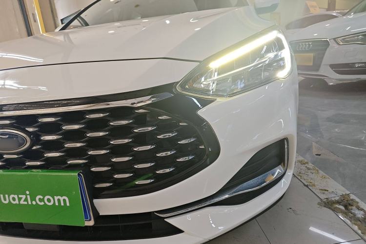 Used Ford Focus 2021 Sedan EcoBoost 180 Automatic Trendy Model