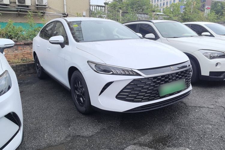 Used BYD Qin PLUS 2025 DM-i Smart Drive 55KM Leading Model
