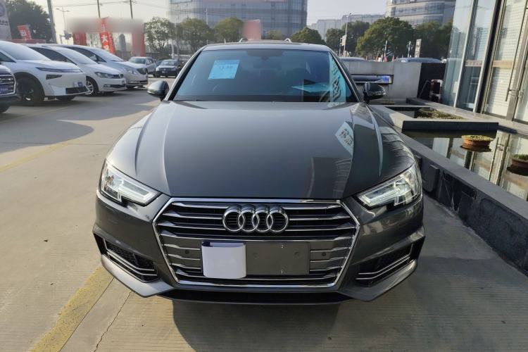 Used Audi A4L 2019 40 TFSI Ambition China VI
