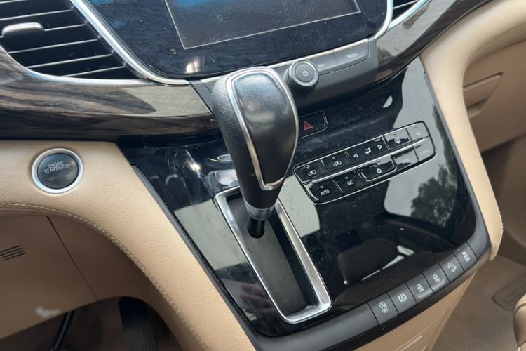 Used Buick GL8 2017 ES 28T Luxury Model China V Standard