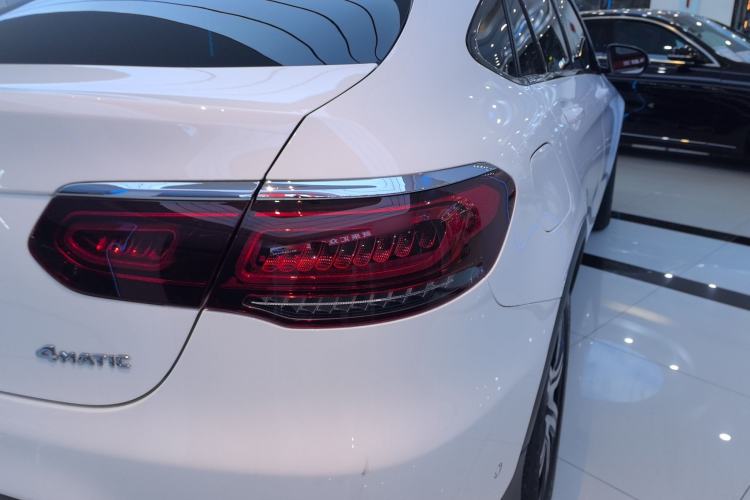 Used Mercedes-Benz GLC Coupe 2022 Refreshed GLC 260 4MATIC Coupe SUV
