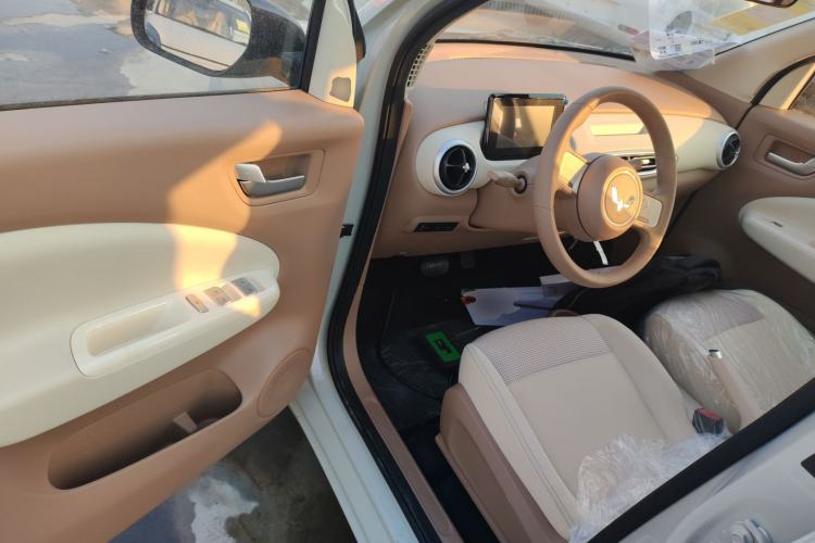 Used Wuling Hongguang MINIEV 2025 Four-Door Version Advanced Edition
