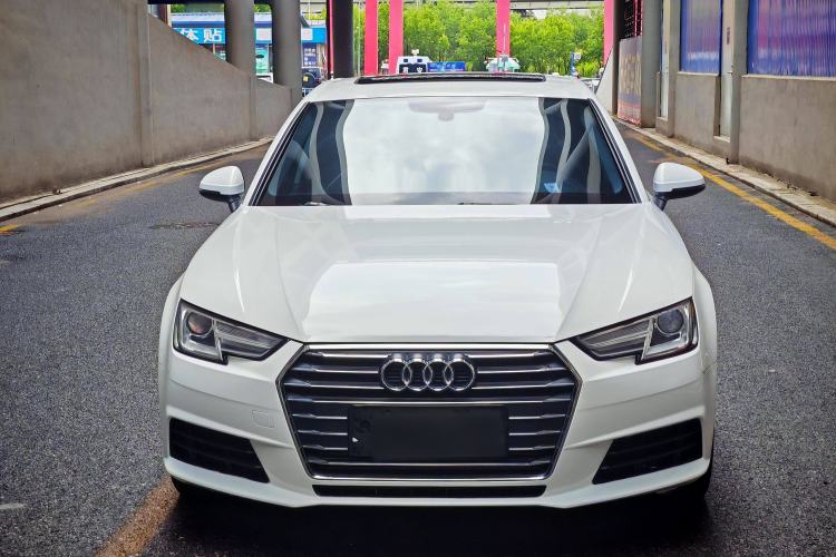 Used Audi A4L 2017 Plus 40 TFSI Ambition Model
