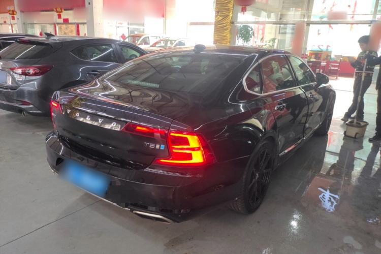 Used Volvo S90 2019 T5 Zhiyuan Edition
