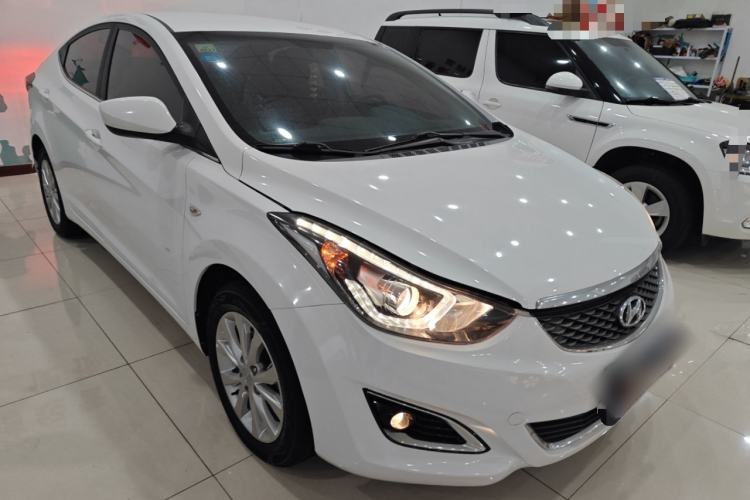 Used Hyundai Elantra 2016 1.6L Automatic Smart Version
