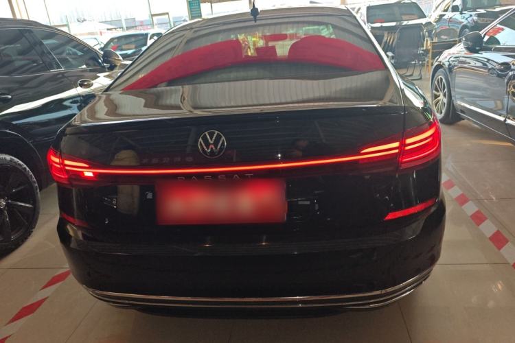 Used Volkswagen Passat 2023 330TSI Luxury Edition
