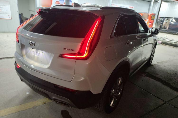 Used Cadillac XT4 2021 28T Two-Wheel Drive Leading Version
