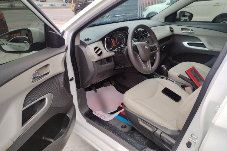 Used Chevrolet Sail 2015 Sail 3 1.5L AMT Happiness Sunroof Edition
