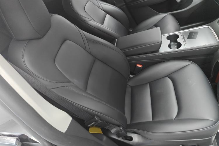 Used Tesla Model Y 2024 Rear-Wheel-Drive Version
