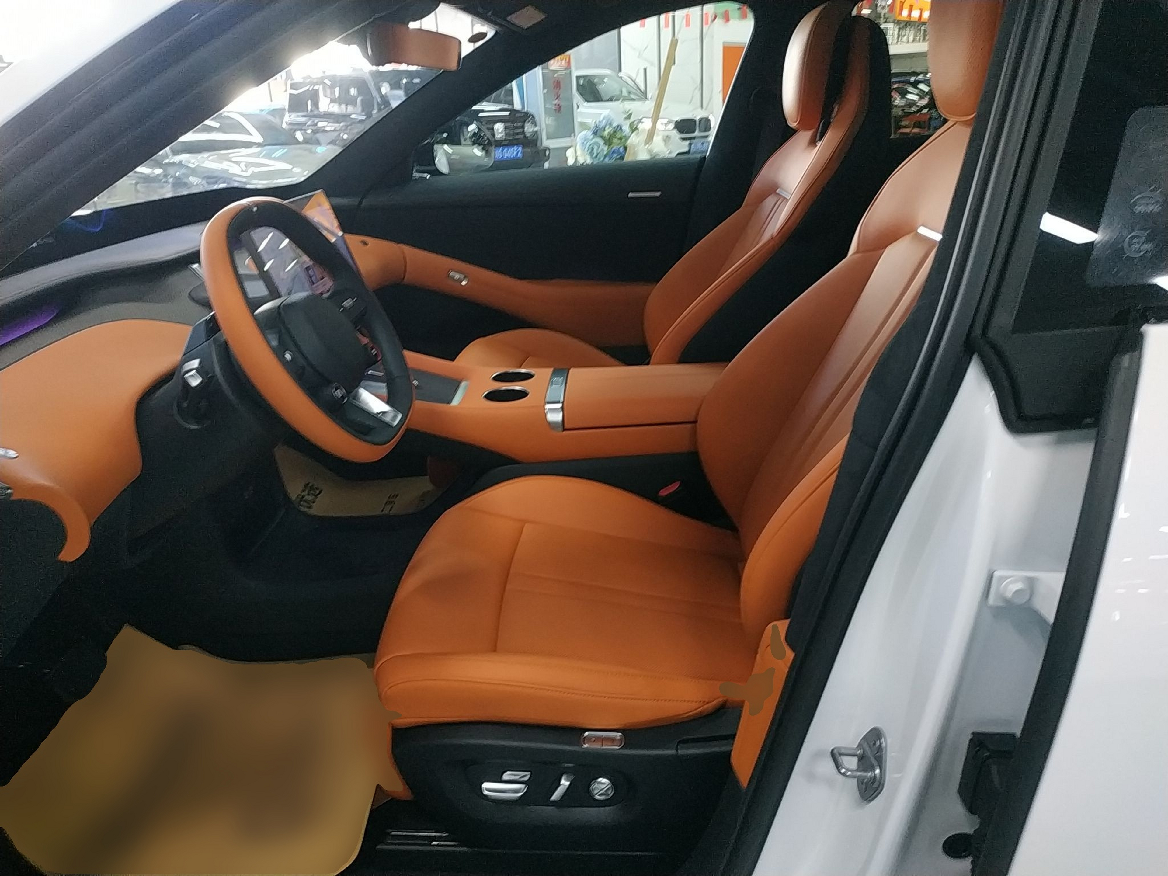 المقاعد الأمامية داخل السيارة