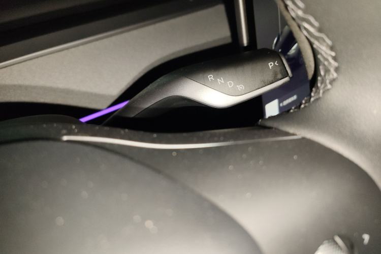 Used Tesla Model Y 2023 Long-Range All-Wheel-Drive Version
