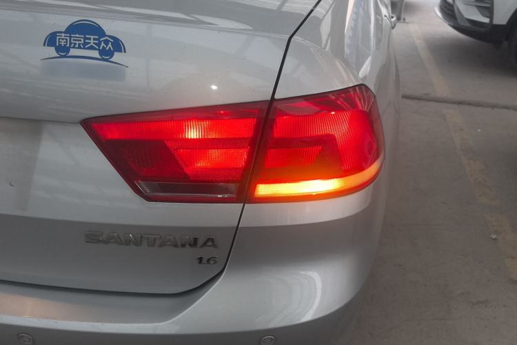 Used Volkswagen Santana 2013 1.6L Manual Fashion Edition
