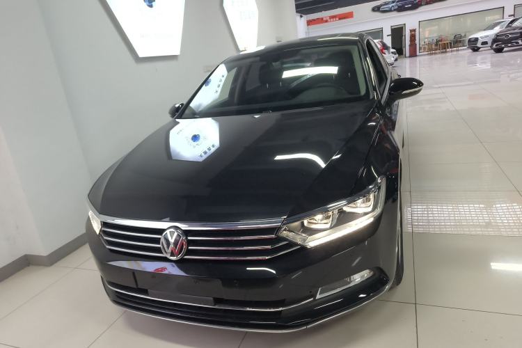 Used Volkswagen Magotan 2018 Facelift 330TSI DSG Luxury Model
