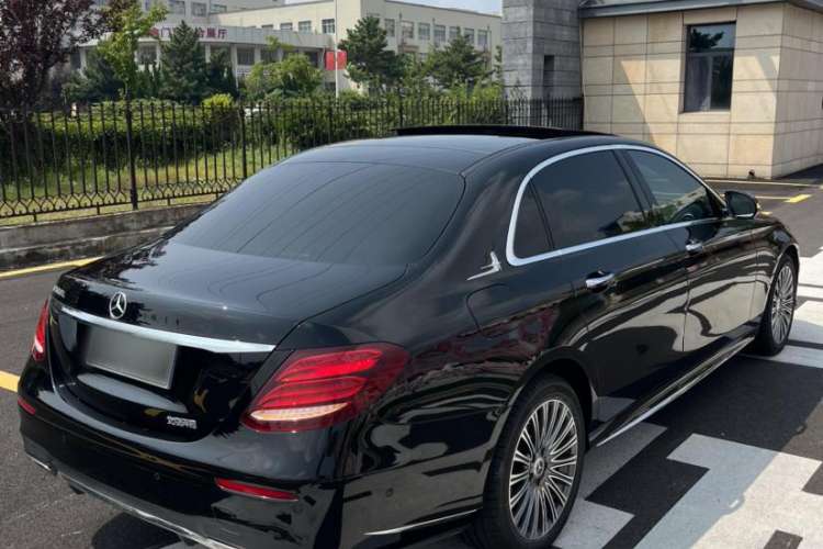 Used Mercedes-Benz E-Class 2019 E 300 L Sporty and Stylish Model
