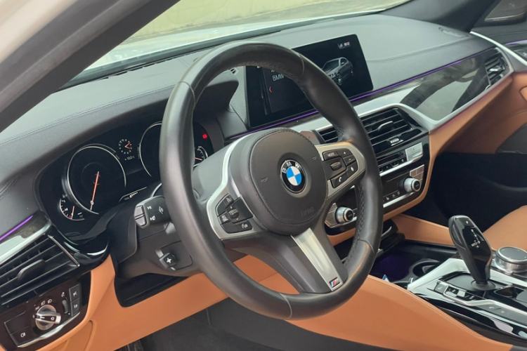 Used BMW 5 Series 2018 Restyled 530Li Luxury Edition M Sport Package
