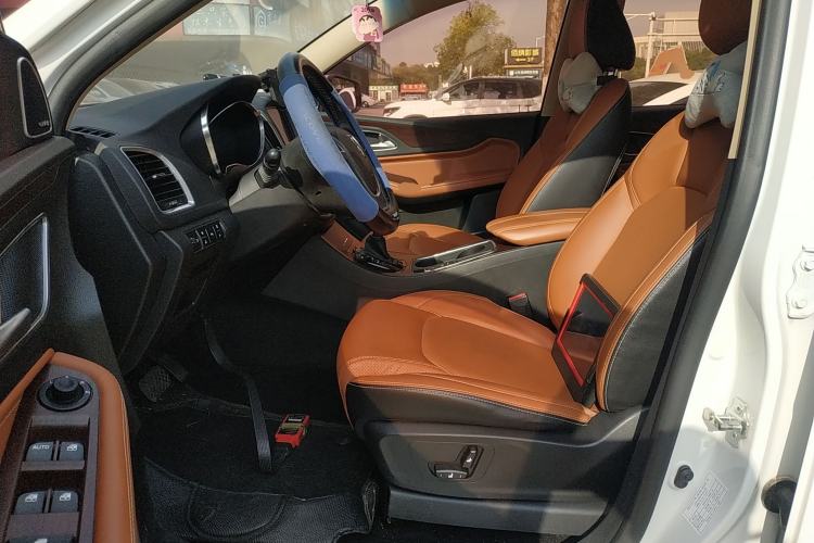 Used Baojun 560 2017 Rhythmic Edition 1.8L iAMT Prestige Model
