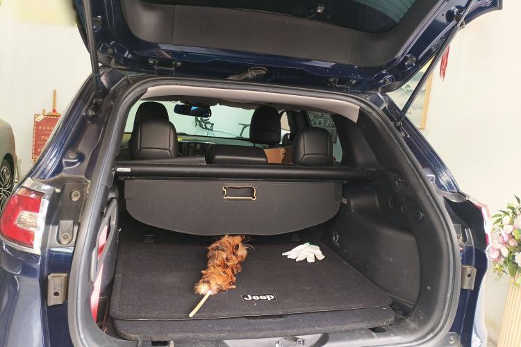 Used  Cherokee 2016 2.4L Leading Edition
