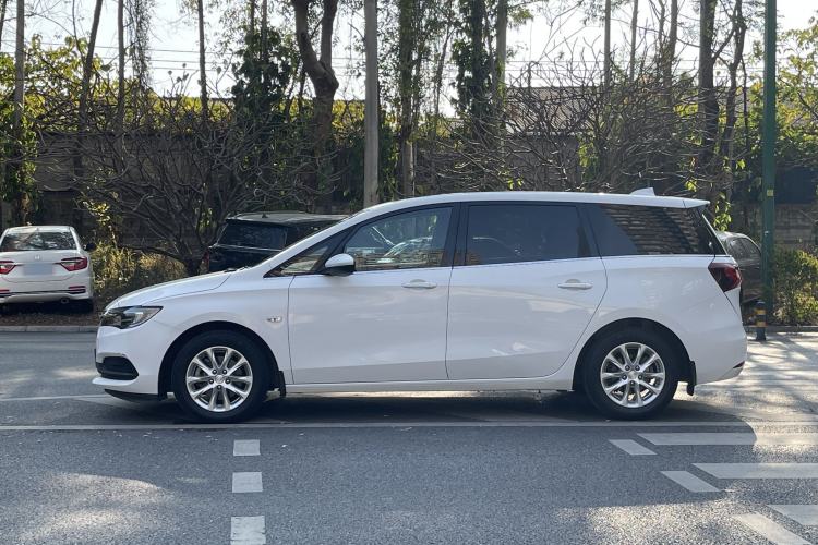 Used Buick GL6 2018 18T 6-Seater Elite Model
