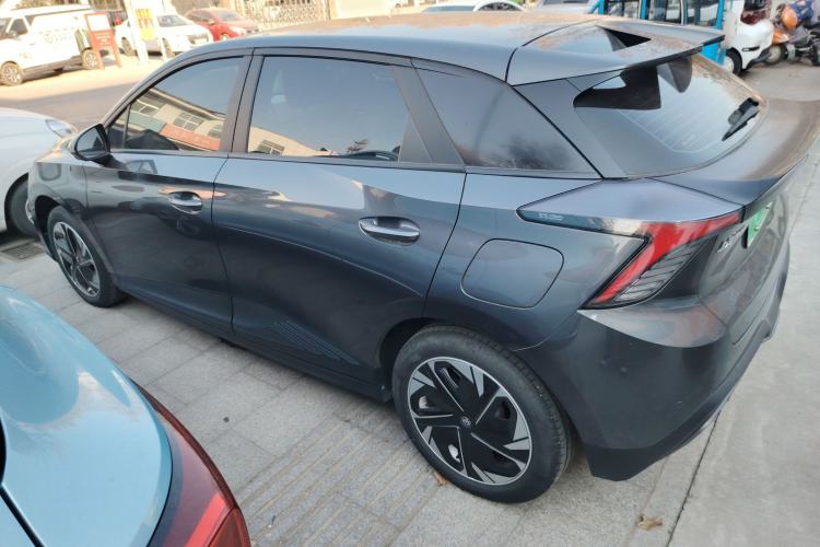 Used MG 4 EV 2023 415 km Range Sea-Champion Executive Edition
