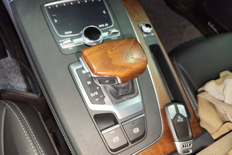 Used Audi Q5L 2020 Updated 40 TFSI Prestige Fashion Edition