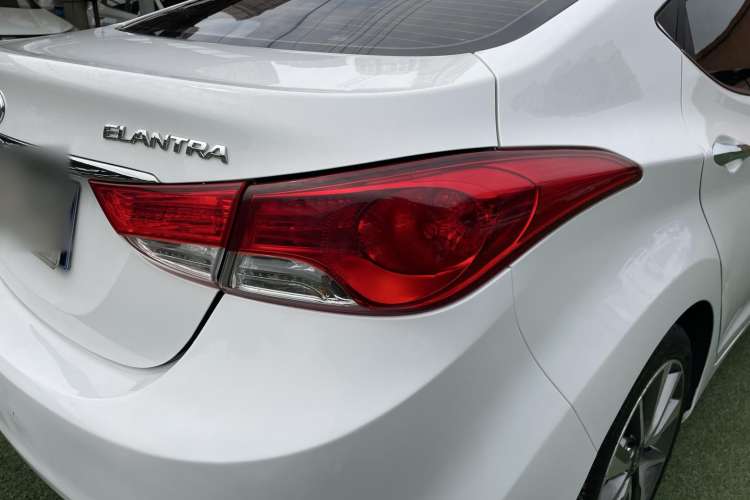 Used Hyundai Elantra 2015 1.6L Automatic Luxury Model
