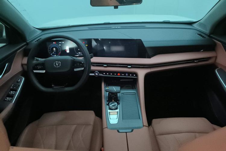 Used Changan CS75 PLUS 2024 3rd Generation Champion Edition 1.5T Intelligent Drive Dynamic Model
