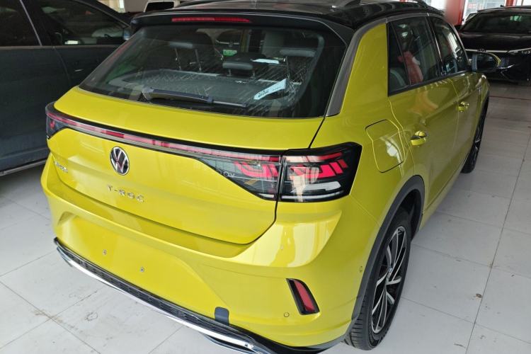 Used Volkswagen T-ROC 2023 300TSI DSG Two-Wheel Drive Starlight Edition
