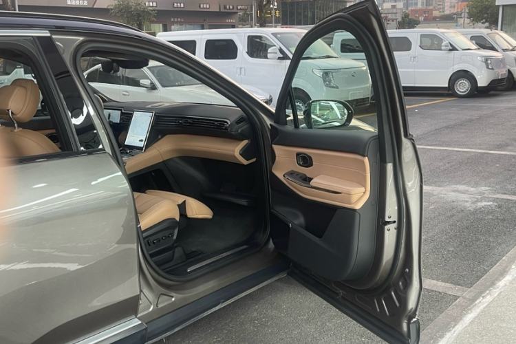 Used Nio ES8 2020 415 km Range 7-Seater Version
