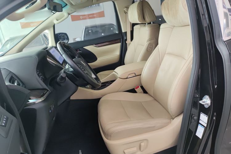 Used Toyota Alphard 2021 Dual-Engine 2.5L Luxury Edition
