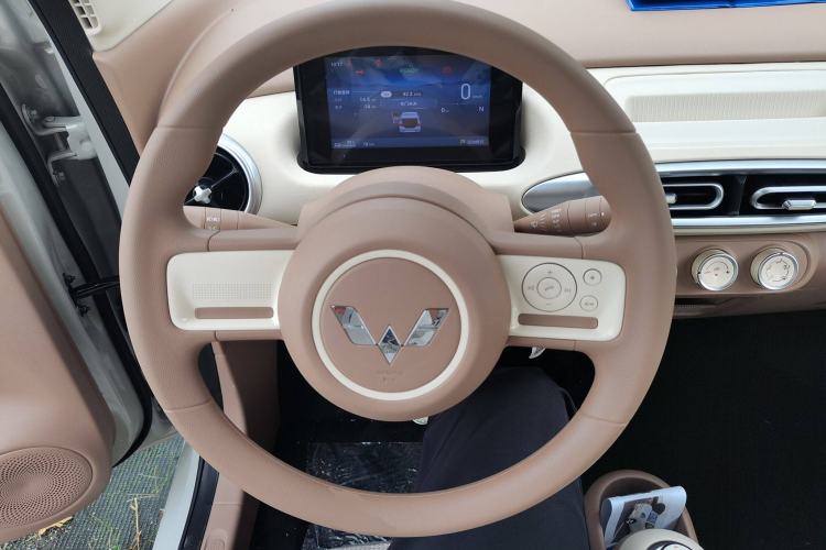 Used Wuling Hongguang MINIEV 2025 Four-Door Version Advanced Edition
