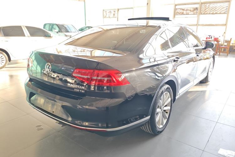 Used Volkswagen Magotan 2018 330TSI DSG Advanced Model
