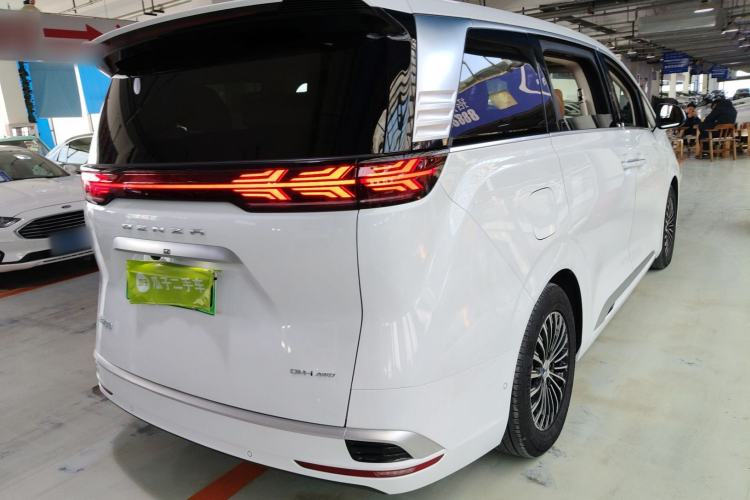 Used Denza D9 2024 DM-i 980 Four-Wheel Drive Flagship Model