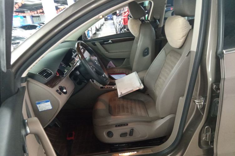 Used Volkswagen Magotan 2015 1.8TSI Prestige Model
