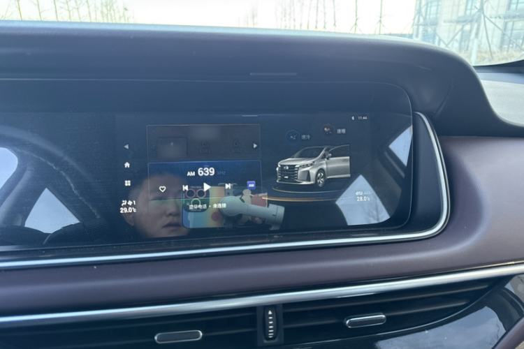 Used GAC Trumpchi M6 2021 PRO 270T DCT Luxury Edition
