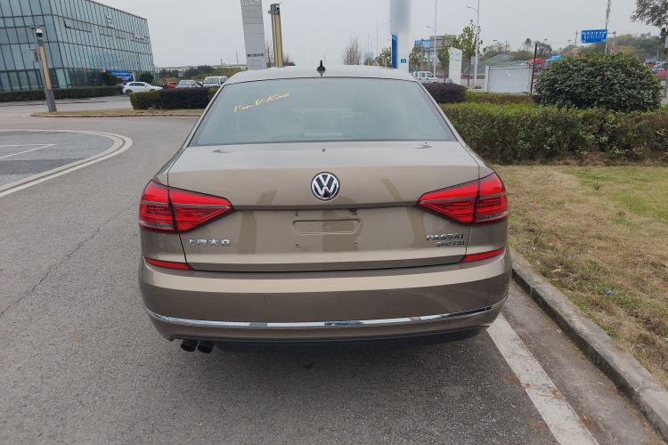 Used Volkswagen Passat 2017 280TSI DSG Luxury Edition
