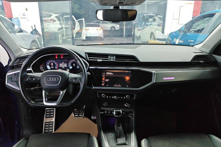 Used Audi Q3 2021 40 TFSI Fashion Dynamic Model