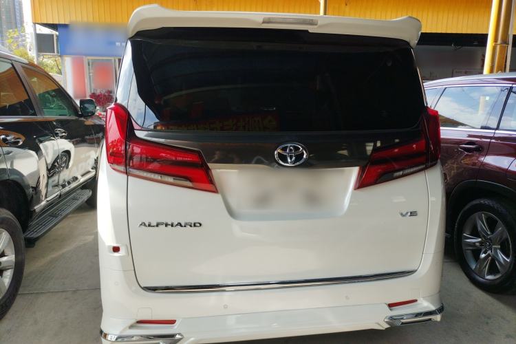 Used Toyota Alphard 2018 Revised Version 3.5L Luxury Edition
