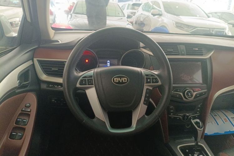 Used BYD G5 2014 1.5TID Automatic Prestige Model