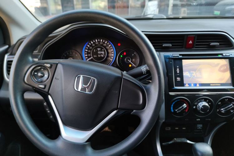Used Honda Crider 2013 1.8L automatic luxury edition
