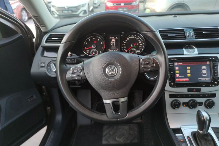 Used Volkswagen Magotan 2015 Facelift 1.8TSI Luxury Model
