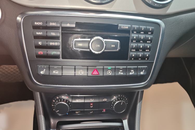 Used Mercedes-Benz GLA 2015 GLA 220 4MATIC Luxury Model
